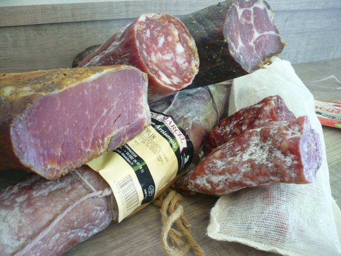 Saucissons et salaisons  d'Auvergne et de Haute-Normandie